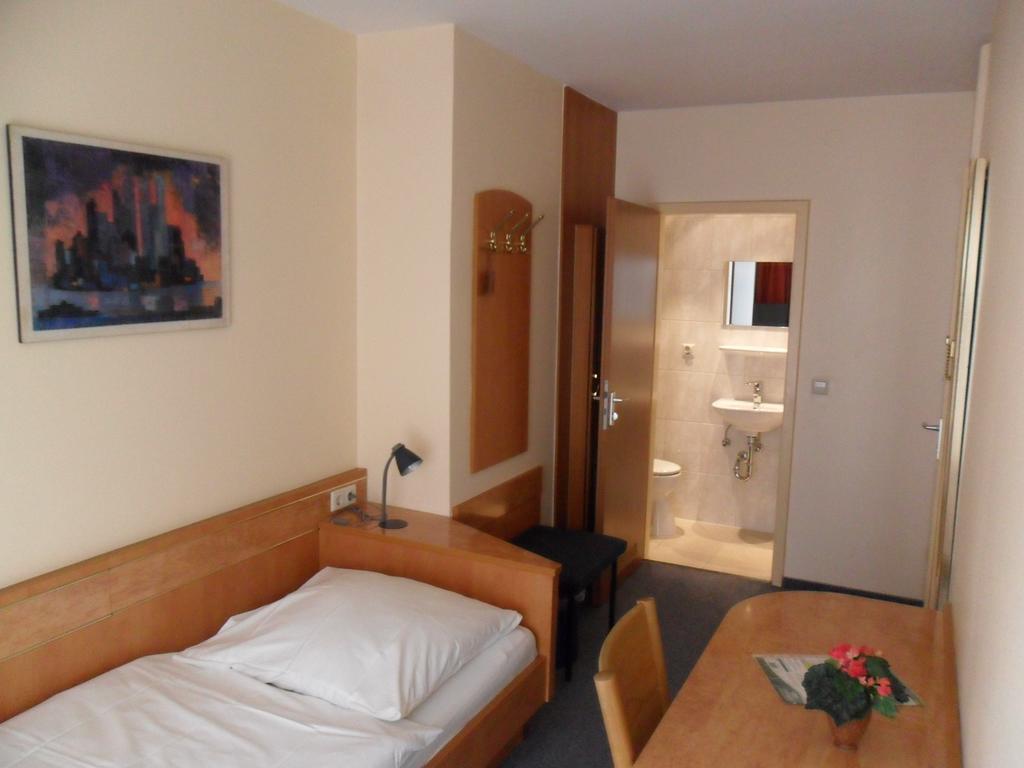 Hotel Europa Pforzheim Pokój zdjęcie