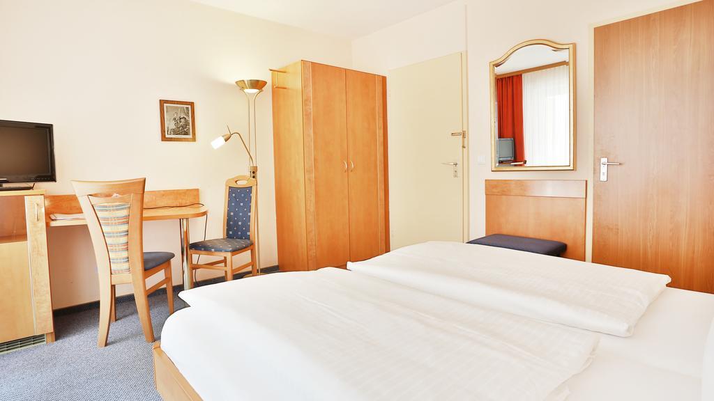 Hotel Europa Pforzheim Zewnętrze zdjęcie
